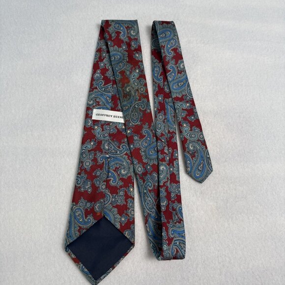 Geoffrey Beene Tie Men's Multi Paisley Red Blue 100% Silk Neck Tie 56 x 3.25 - Picture 3 of 7